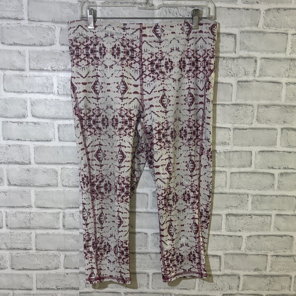 D:21 Patterned Kids Leggings, Capri white burgundy, blue size large